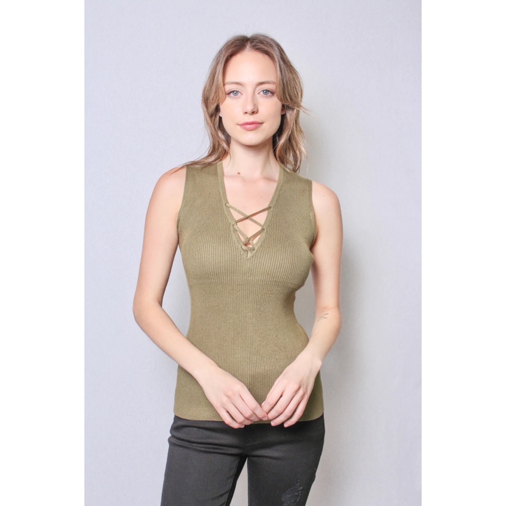 OLIVE SWEATER KNIT TOP
